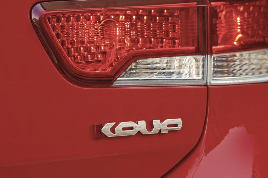  Kia Forte Koup 2009 года  (фото 40 из 169)
